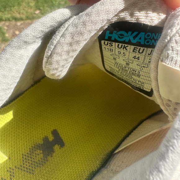 HOKA Clifton 9 size 11B women - Picture 10 of 14